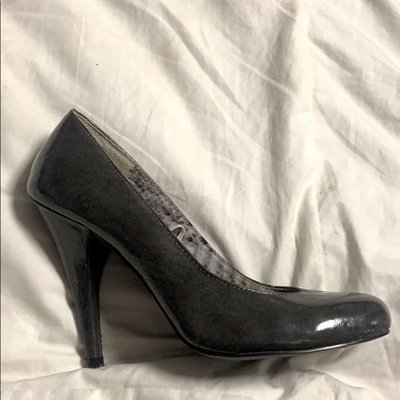 Grey high heels - Picture 1 of 2